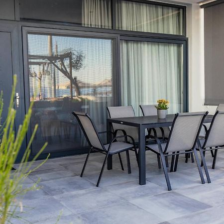 Enalia Luxury Living Leilighet Nikíti Eksteriør bilde
