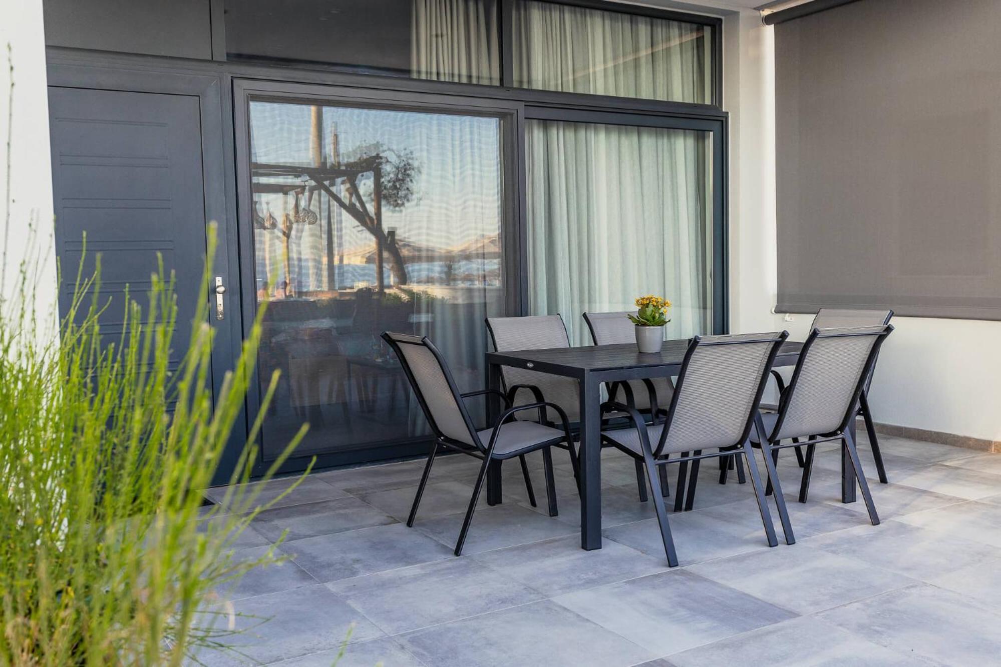 Enalia Luxury Living Leilighet Nikíti Eksteriør bilde