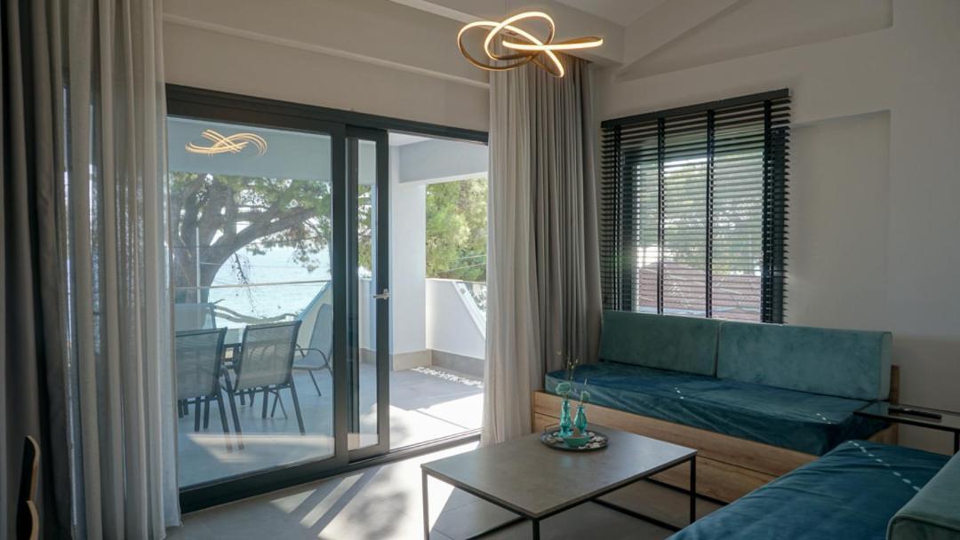 Enalia Luxury Living Leilighet Nikíti Eksteriør bilde