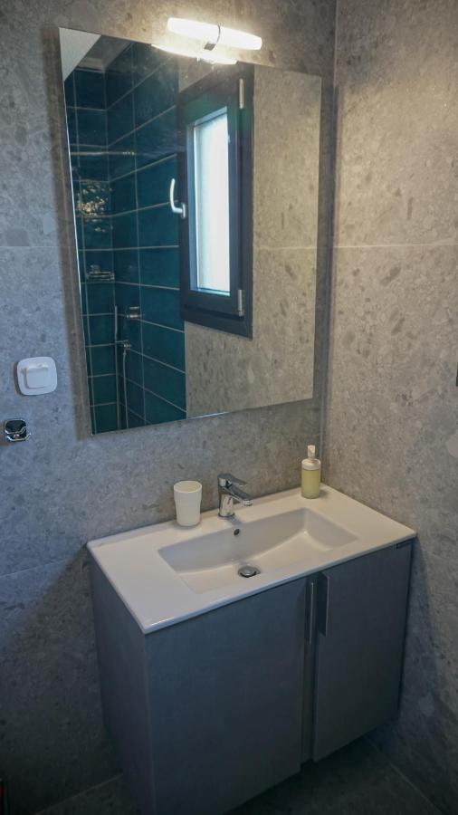 Enalia Luxury Living Leilighet Nikíti Eksteriør bilde