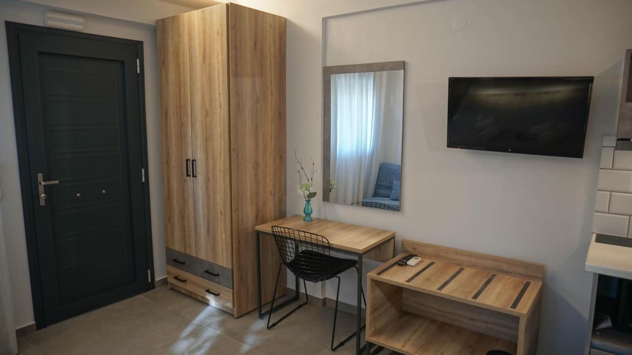Enalia Luxury Living Leilighet Nikíti Eksteriør bilde